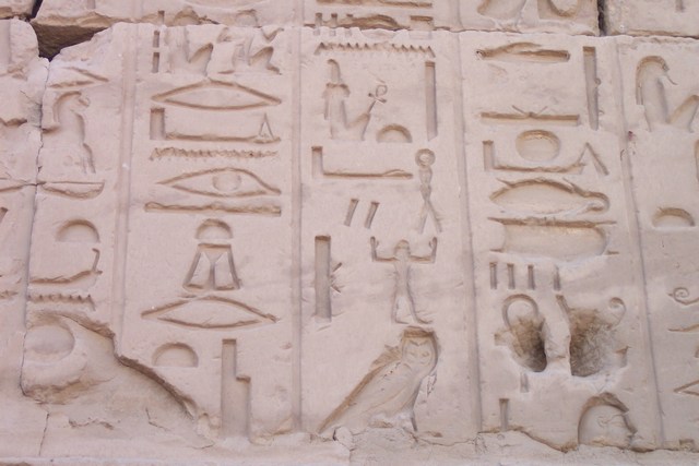hieroglyfy.jpg